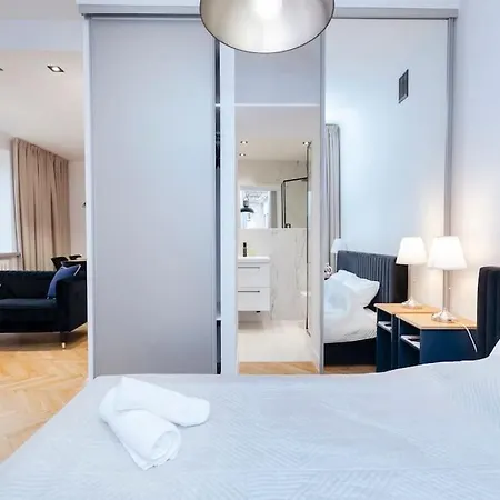 Nowy Swiat Apartment *